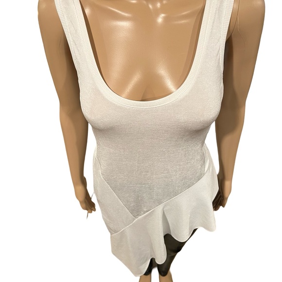 Stunning Flowy tank top - Picture 2 of 6